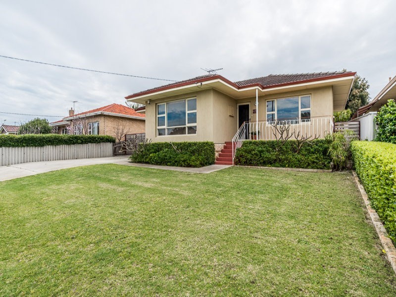 34 Bawdan St, Willagee WA 6156