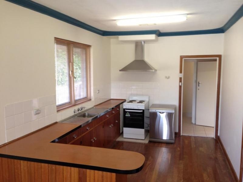 34 Bawdan St, Willagee WA 6156