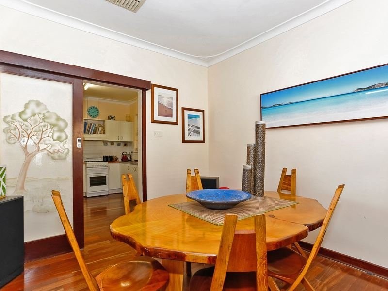 28 Ivermey St, Hamilton Hill WA 6163