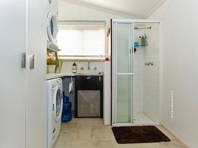 28 Ivermey St, Hamilton Hill WA 6163