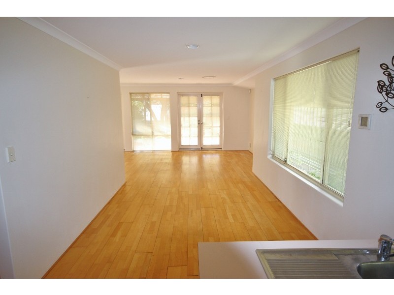 30 Bartlett St, Willagee WA 6156