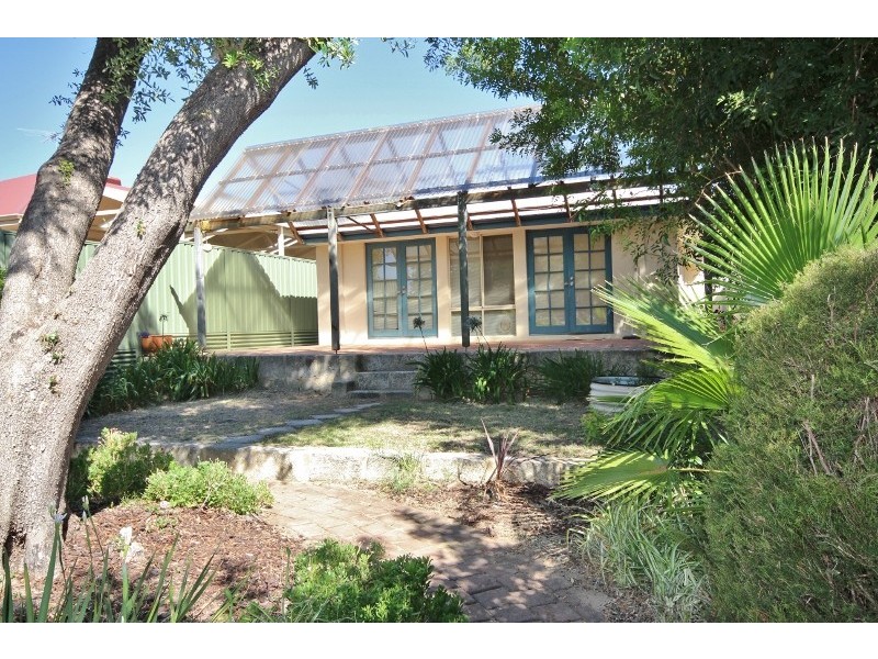 30 Bartlett St, Willagee WA 6156