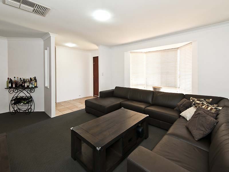 6 Gilbride Cove, Atwell WA 6164