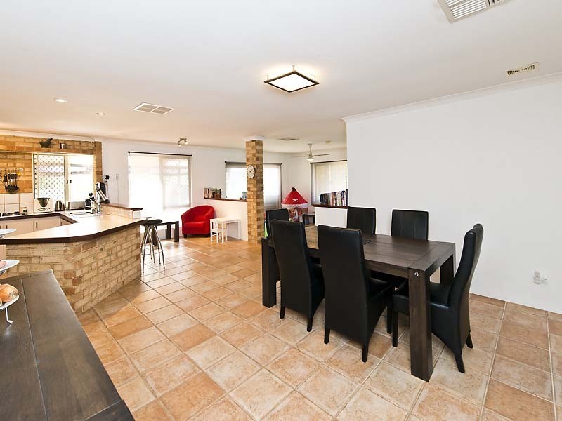 6 Gilbride Cove, Atwell WA 6164