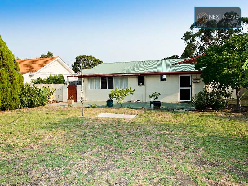 18 Bawdan Street, Willagee WA 6156
