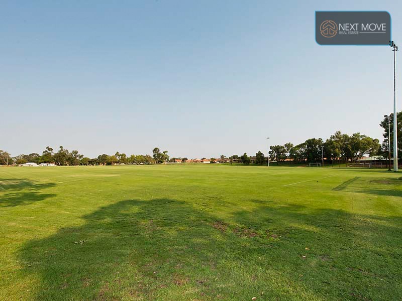 18 Bawdan Street, Willagee WA 6156