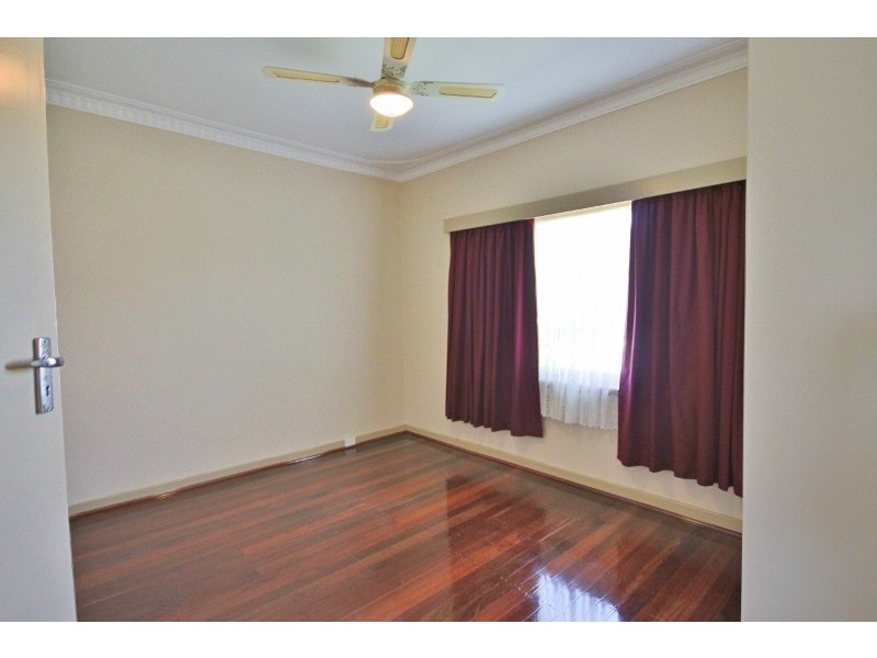 6 Jackman St, Willagee WA 6156