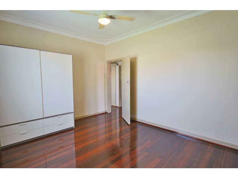 6 Jackman St, Willagee WA 6156
