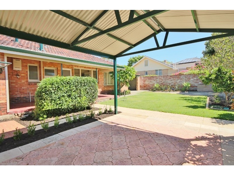 6 Jackman St, Willagee WA 6156