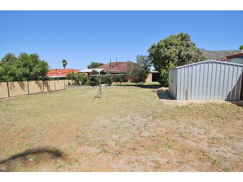 6 Jackman St, Willagee WA 6156