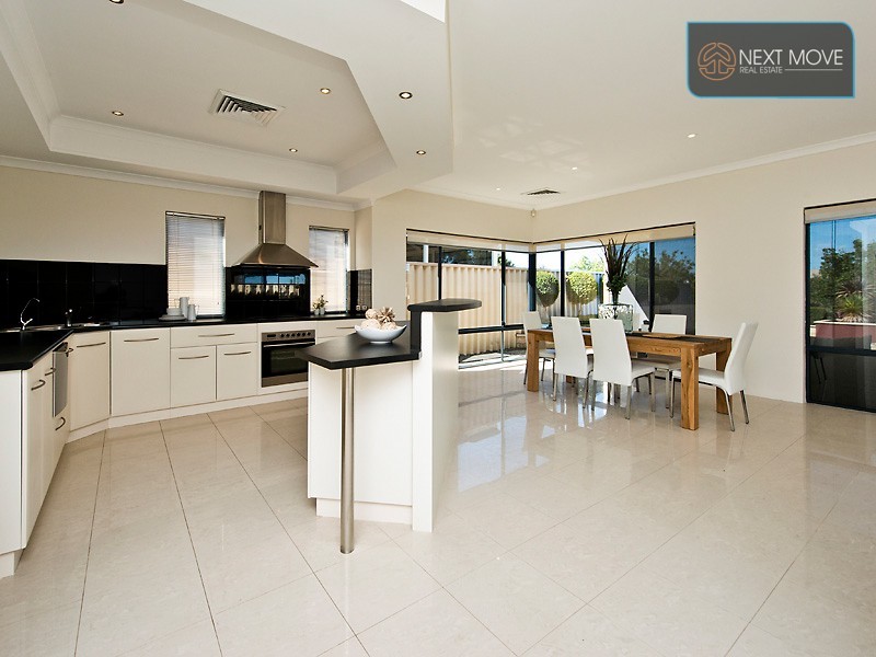 18 Danzil Street, Willagee WA 6156