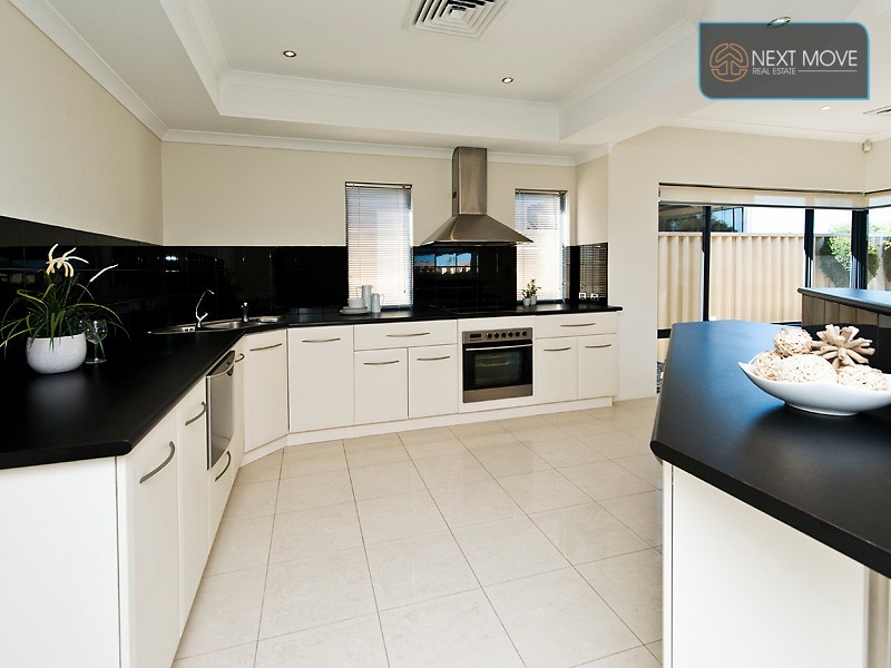 18 Danzil Street, Willagee WA 6156