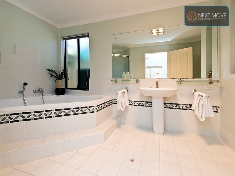 18 Danzil Street, Willagee WA 6156