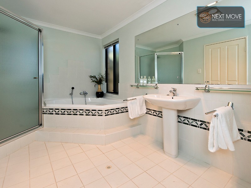 18 Danzil Street, Willagee WA 6156