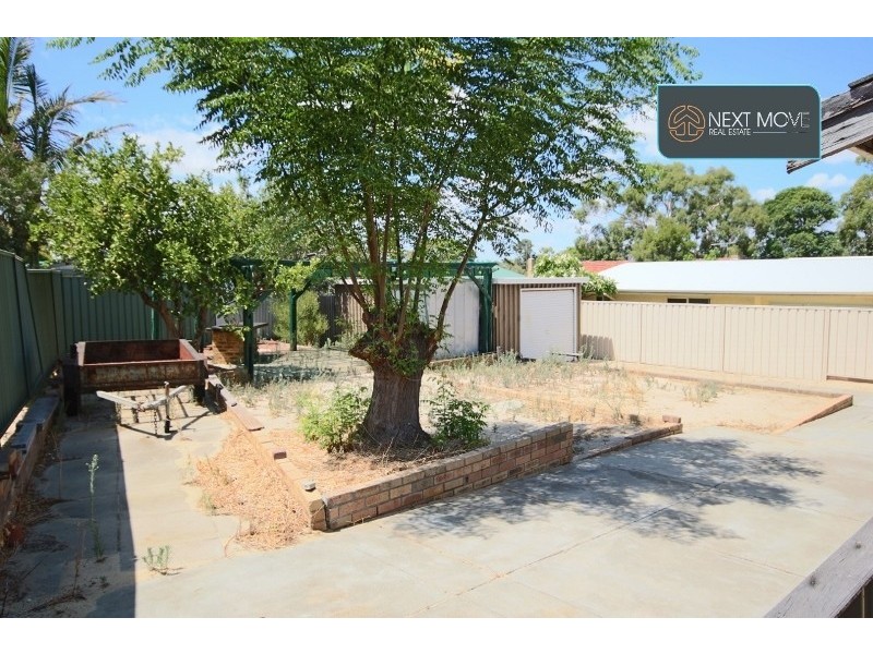 11 Winnacott Street, Willagee WA 6156