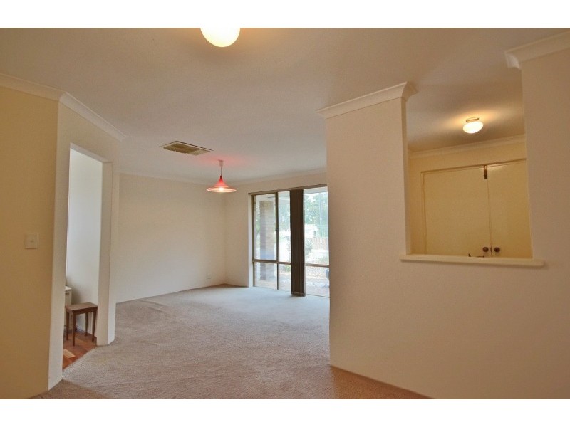 27 Greig St, Willagee WA 6156