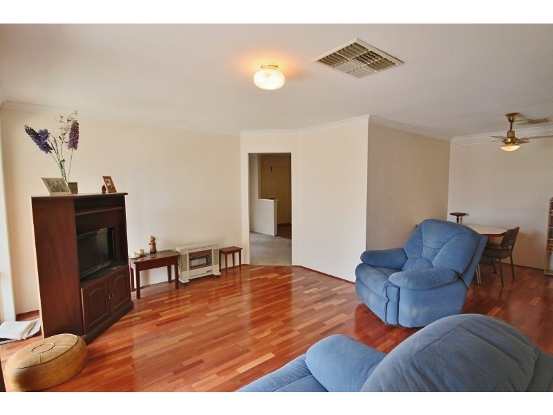 27 Greig St, Willagee WA 6156