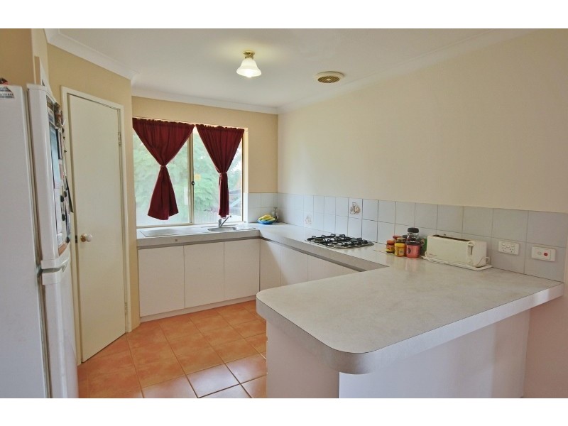 27 Greig St, Willagee WA 6156