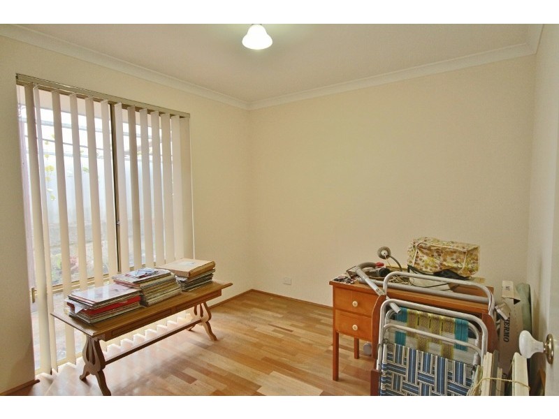 27 Greig St, Willagee WA 6156