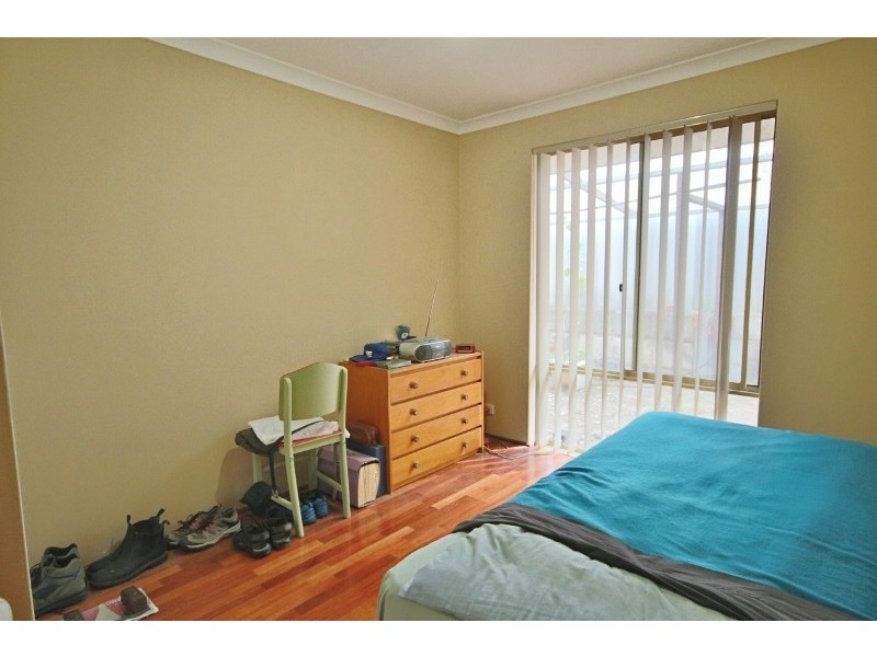 27 Greig St, Willagee WA 6156