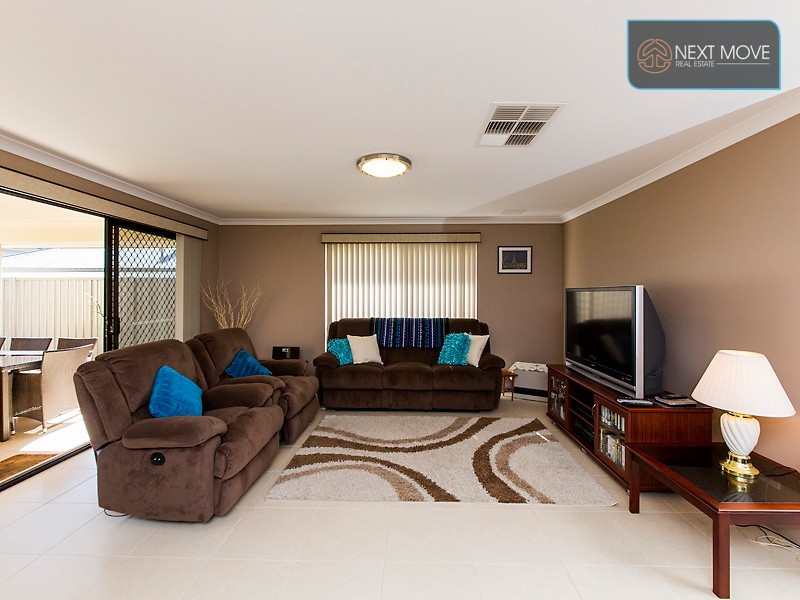 73 Kellogg Drive, Piara Waters WA 6112