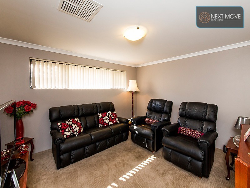 73 Kellogg Drive, Piara Waters WA 6112