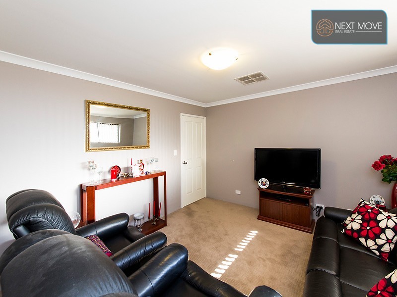 73 Kellogg Drive, Piara Waters WA 6112
