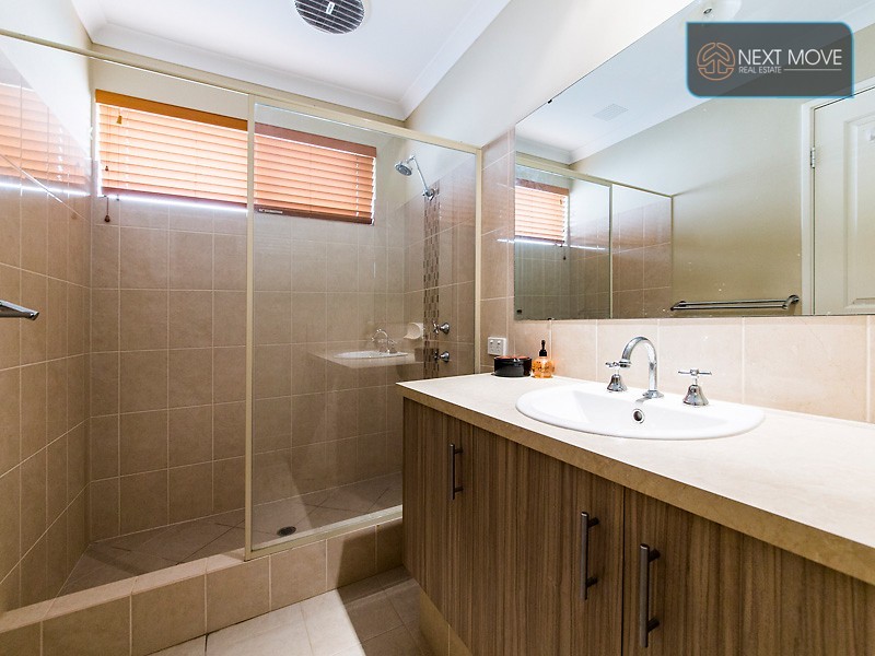 73 Kellogg Drive, Piara Waters WA 6112