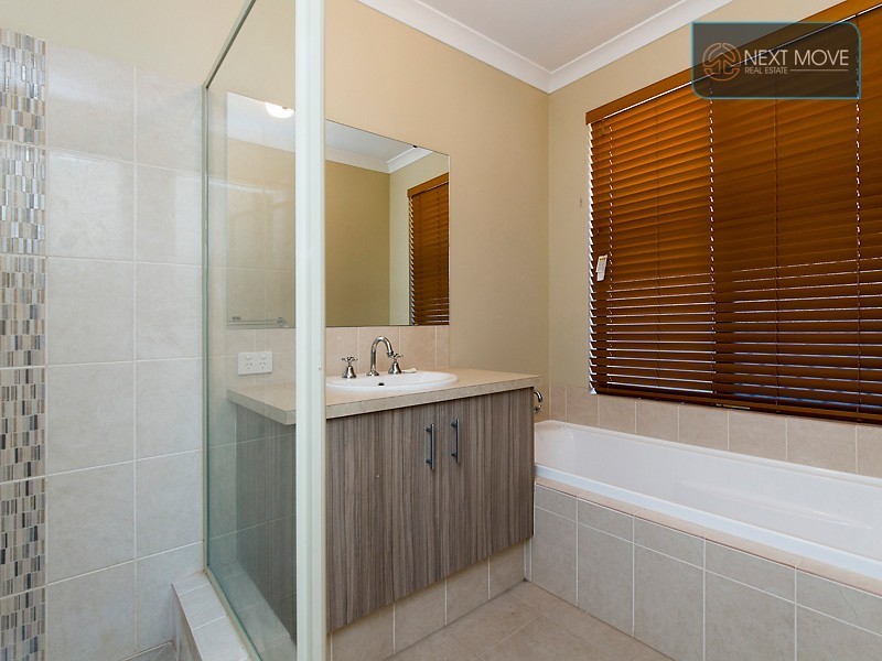 73 Kellogg Drive, Piara Waters WA 6112