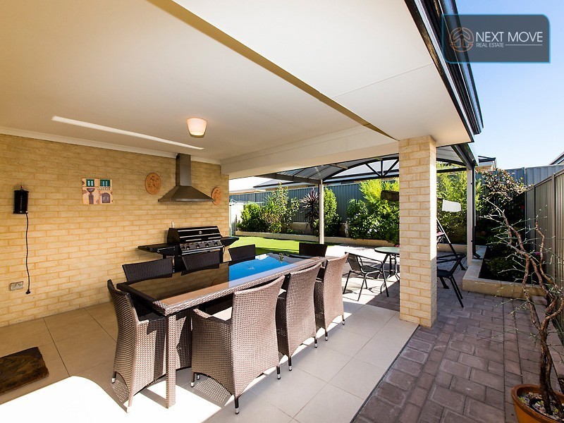 73 Kellogg Drive, Piara Waters WA 6112