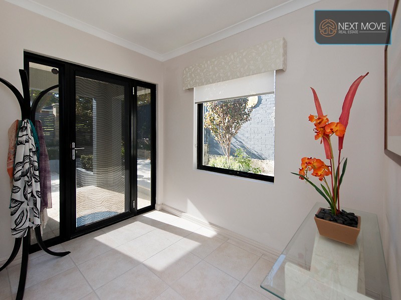 10 Danzil Street, Willagee WA 6156