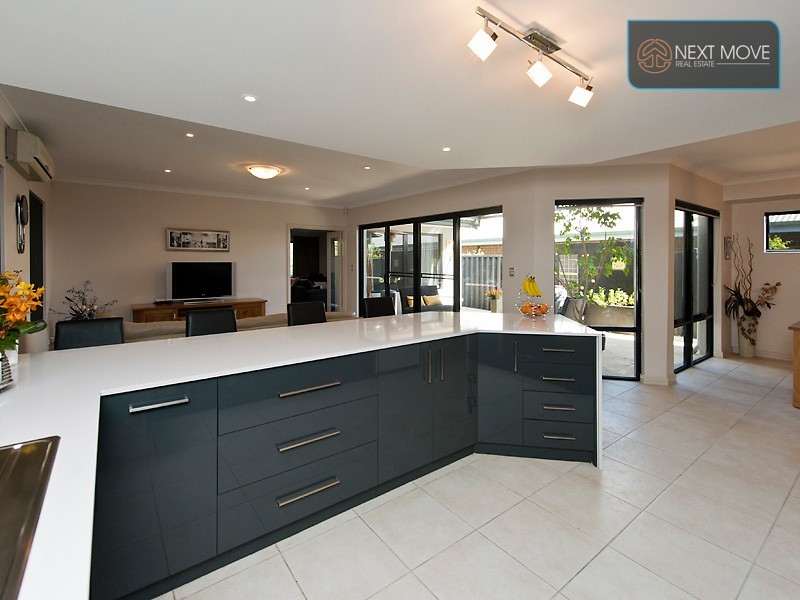 10 Danzil Street, Willagee WA 6156
