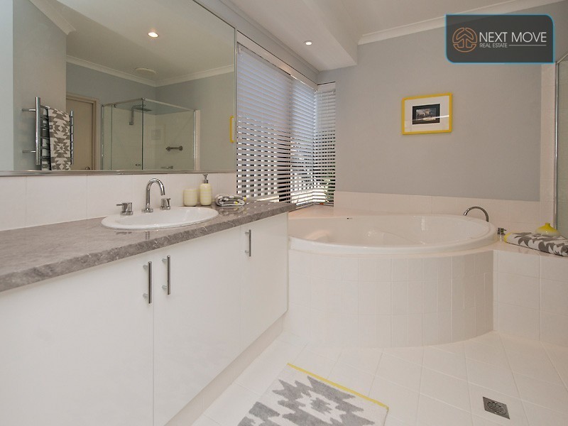 10 Danzil Street, Willagee WA 6156