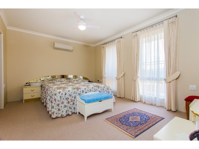 62/84 Foley Village Collick Street, Hilton WA 6163