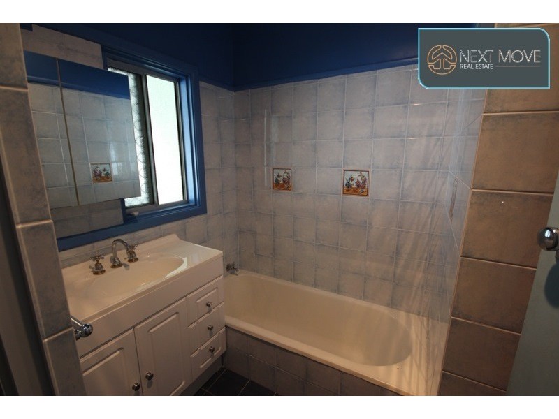 8 Moorhouse St, Willagee WA 6156