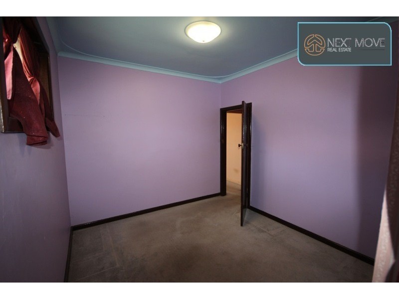 8 Moorhouse St, Willagee WA 6156