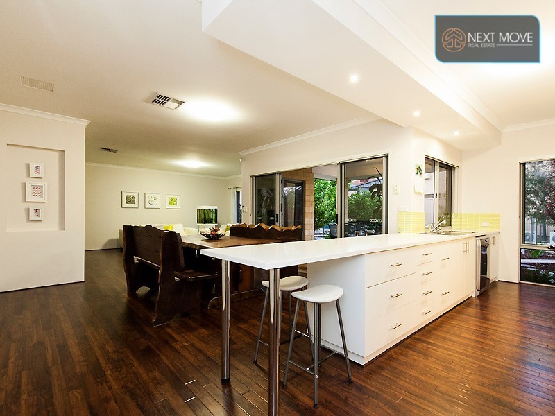 25 Moonlight Cove, Brentwood WA 6153