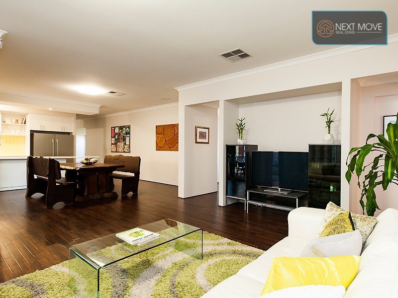 25 Moonlight Cove, Brentwood WA 6153