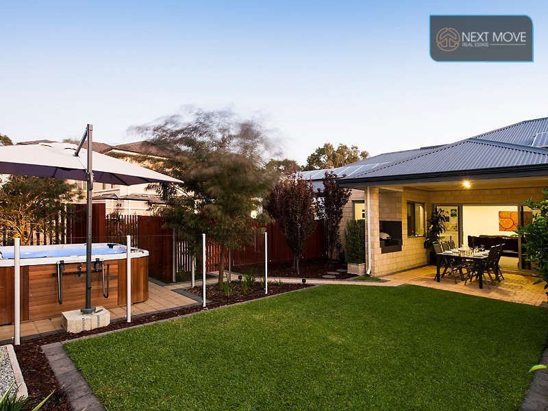 25 Moonlight Cove, Brentwood WA 6153