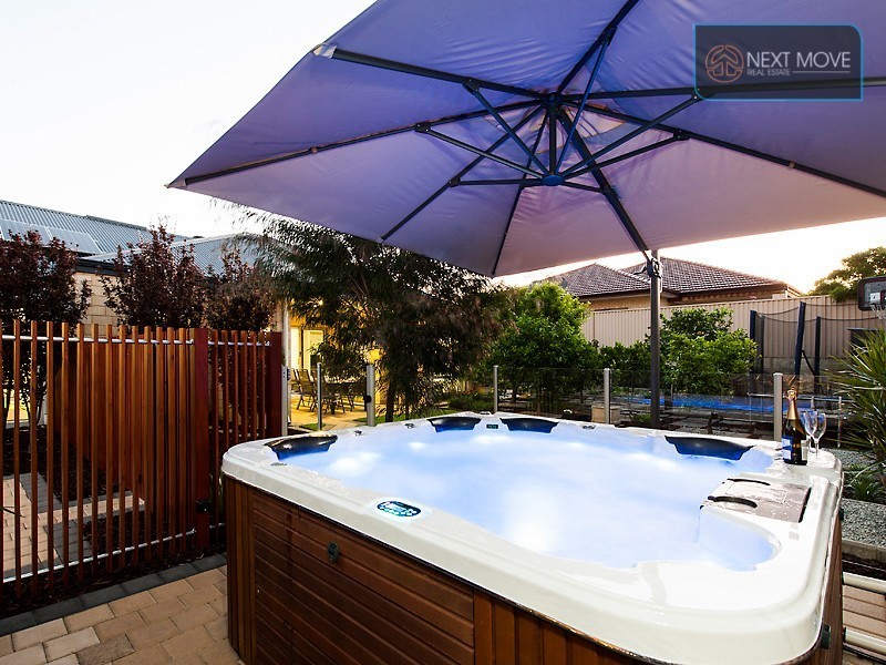 25 Moonlight Cove, Brentwood WA 6153