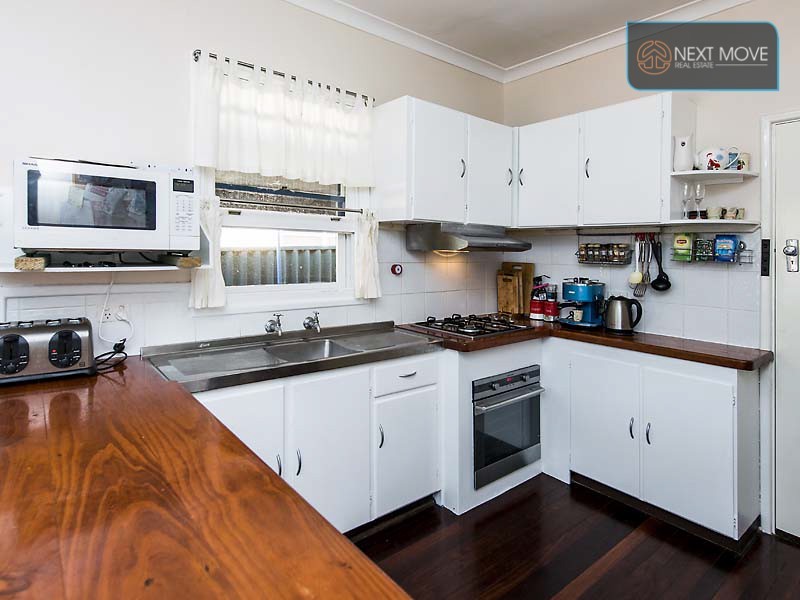 19 Radney St, Willagee WA 6156