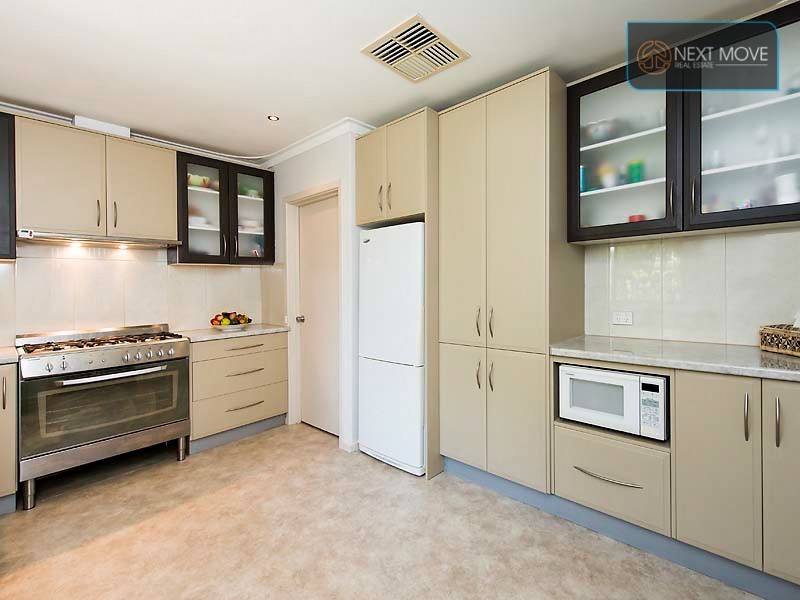 25 Wheyland St, Willagee WA 6156
