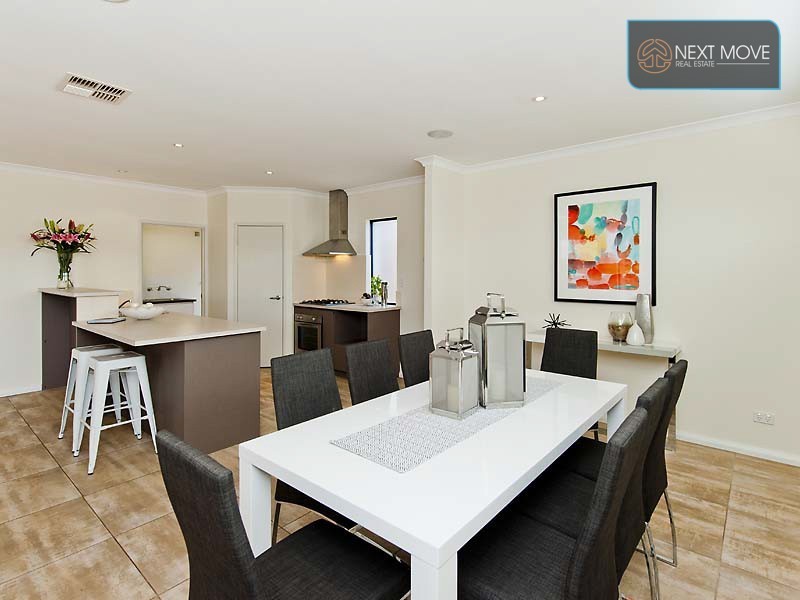 7b Potts St, Melville WA 6156