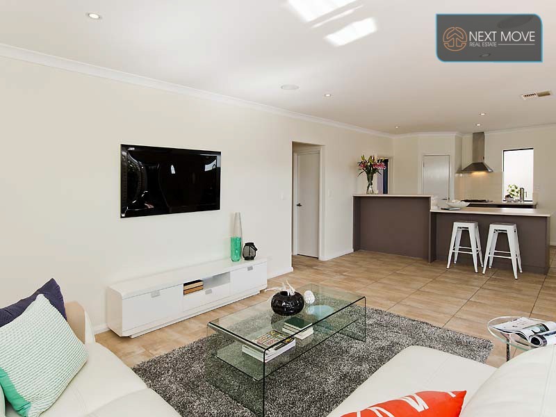 7b Potts St, Melville WA 6156