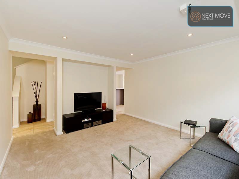 7b Potts St, Melville WA 6156