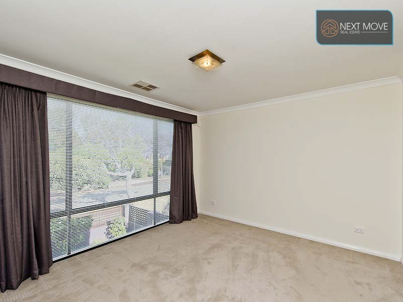 7b Potts St, Melville WA 6156