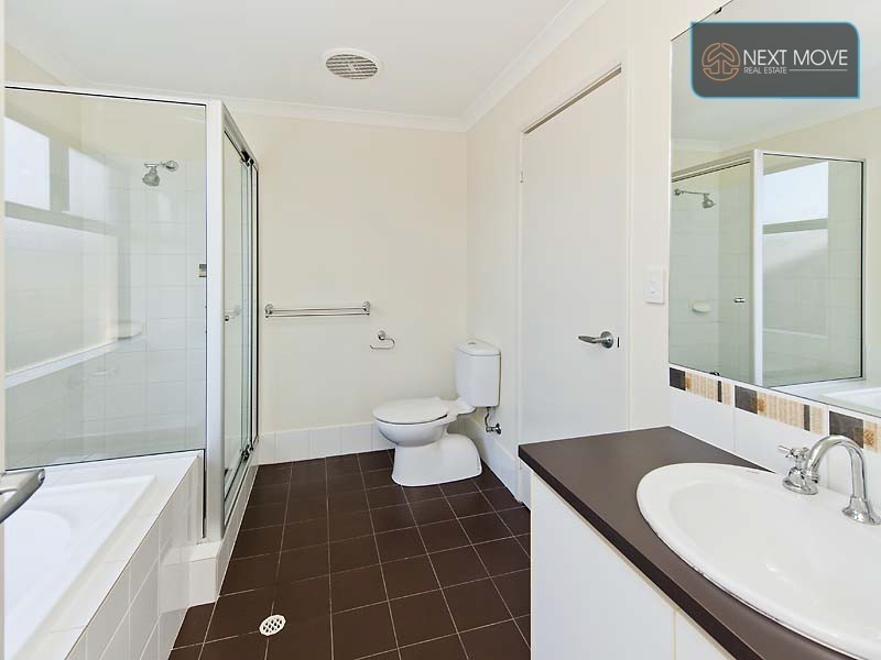 7b Potts St, Melville WA 6156