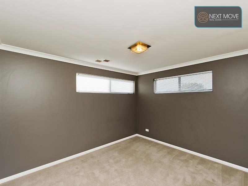 7b Potts St, Melville WA 6156