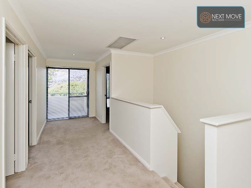 7b Potts St, Melville WA 6156