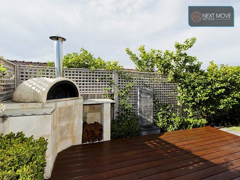 7b Potts St, Melville WA 6156